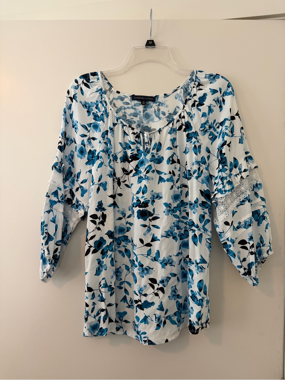Adrienne Vittadini White Floral Lace-Trim Blouse in Blue and Black